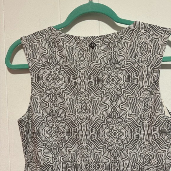 PRANA Gray & White Printed Athletic Dress - Picture 4 of 5